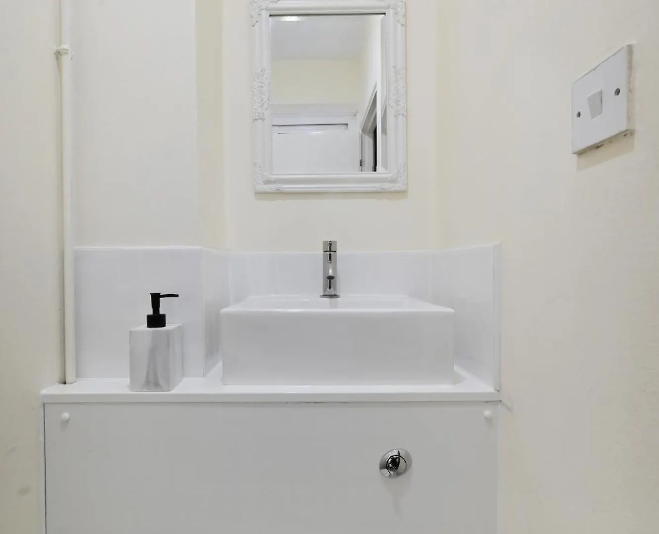 Apartment Spacious 5 Bedroom 3 Mins Walk From Mile End London