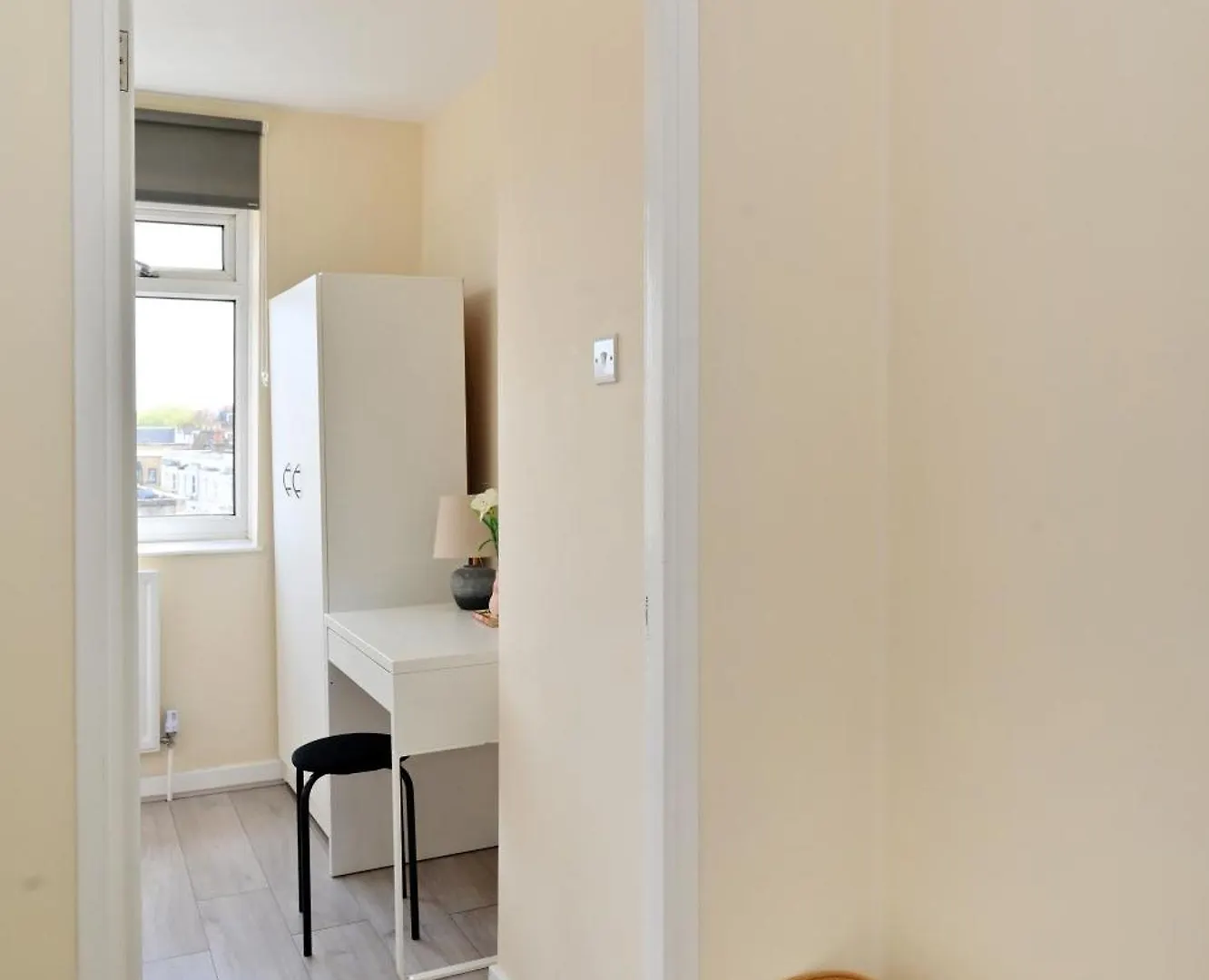 Spacious 5 Bedroom 3 Mins Walk From Mile End London